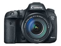 Canon Цифровая зеркальная камера EOS 7D Mark II с комплектом адаптера Wi-Fi для объектива EF-S 18-135 мм IS USM