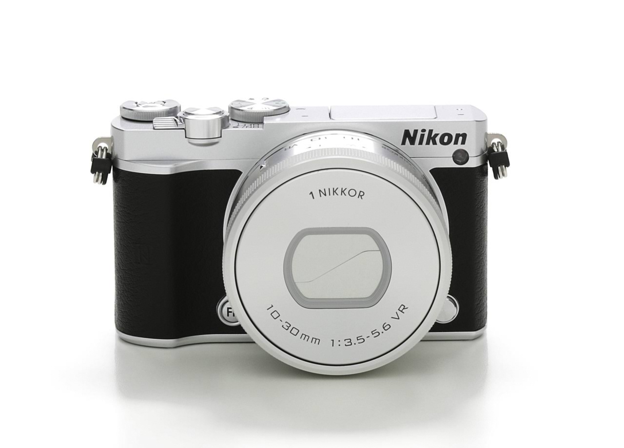  Nikon 1 Беззеркальная цифровая камера J5 с объективом PD-ZOOM 10-30 мм (серебристого цвета) (международная модель) Без...